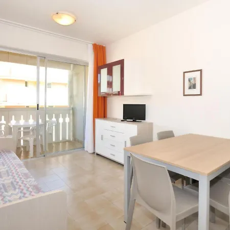 Apartment Amazing In With Balcony *